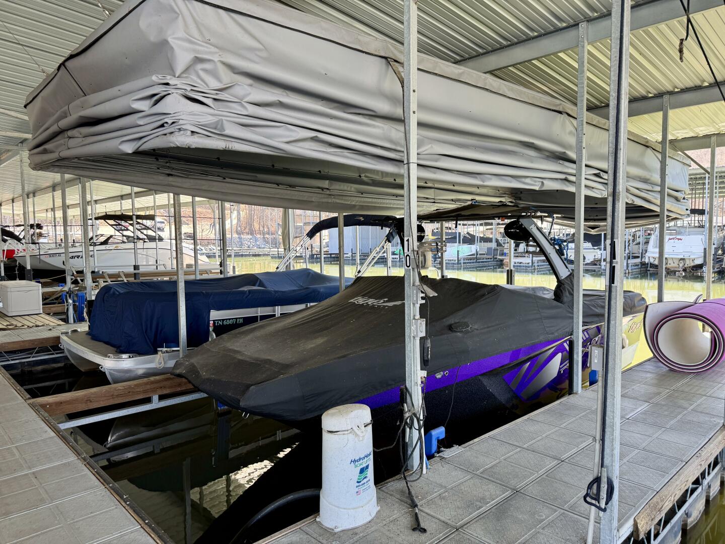 Slide: The Image of Tige RZX3 Wake & Surf Boat 2017 - 5323246