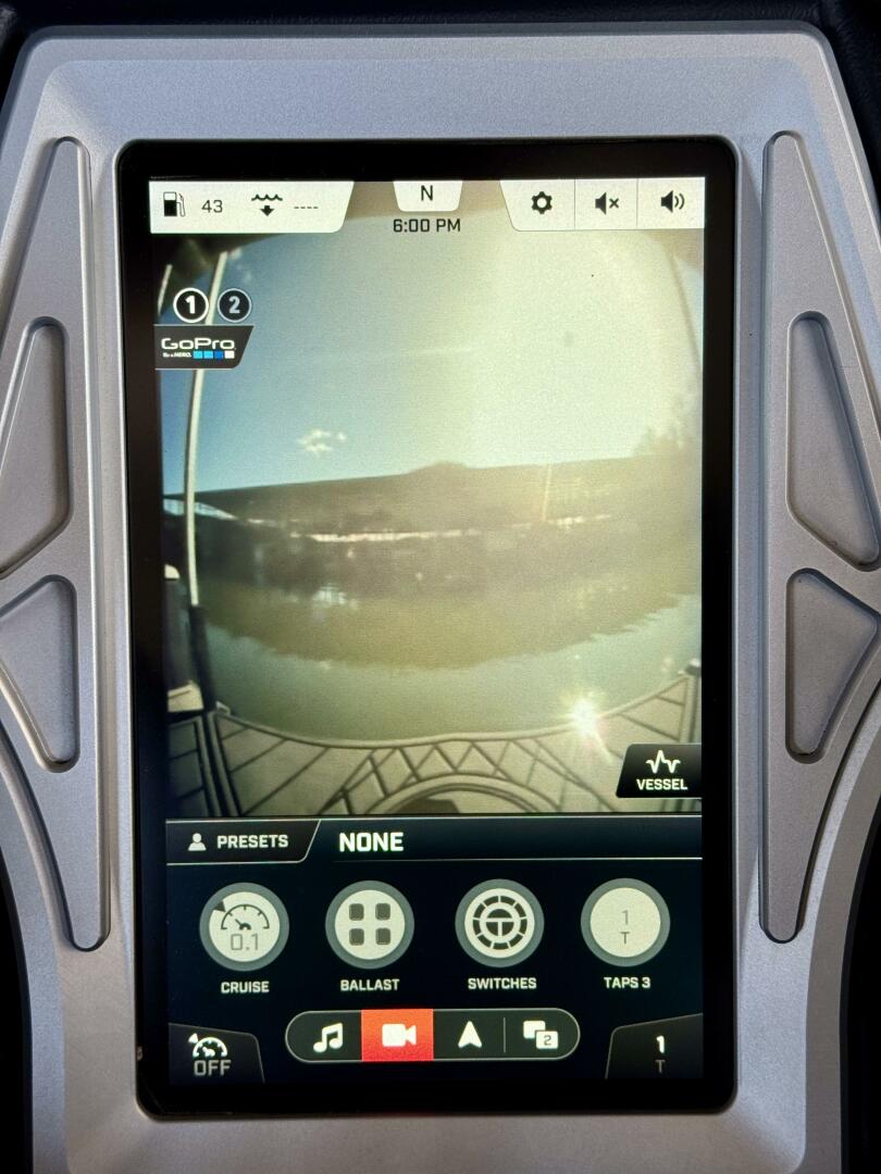 Slide: The Image of Tige RZX3 Wake & Surf Boat 2017 - 5323280