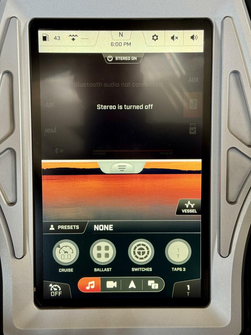 Slide: The Image of Tige RZX3 Wake & Surf Boat 2017 - 5323282