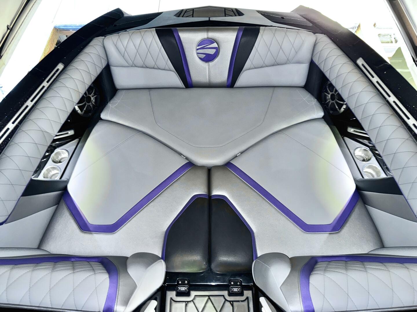 Slide: The Image of Tige RZX3 Wake & Surf Boat 2017 - 5323290