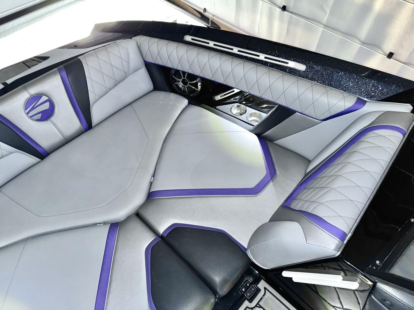 Slide: The Image of Tige RZX3 Wake & Surf Boat 2017 - 5323291