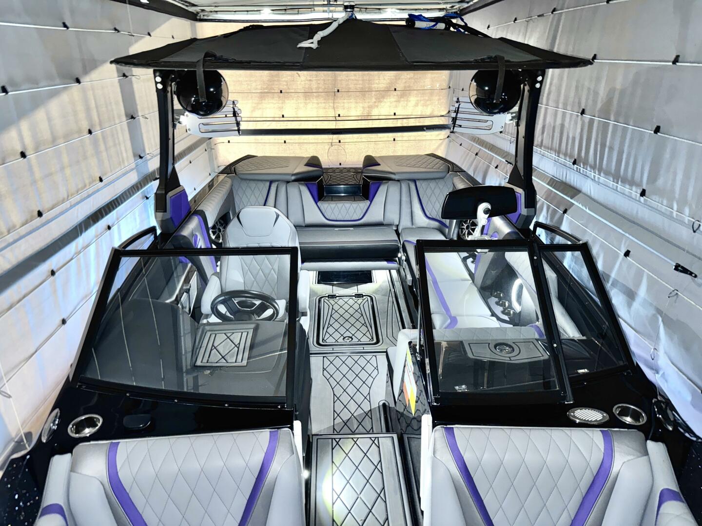 Slide: The Image of Tige RZX3 Wake & Surf Boat 2017 - 5323292