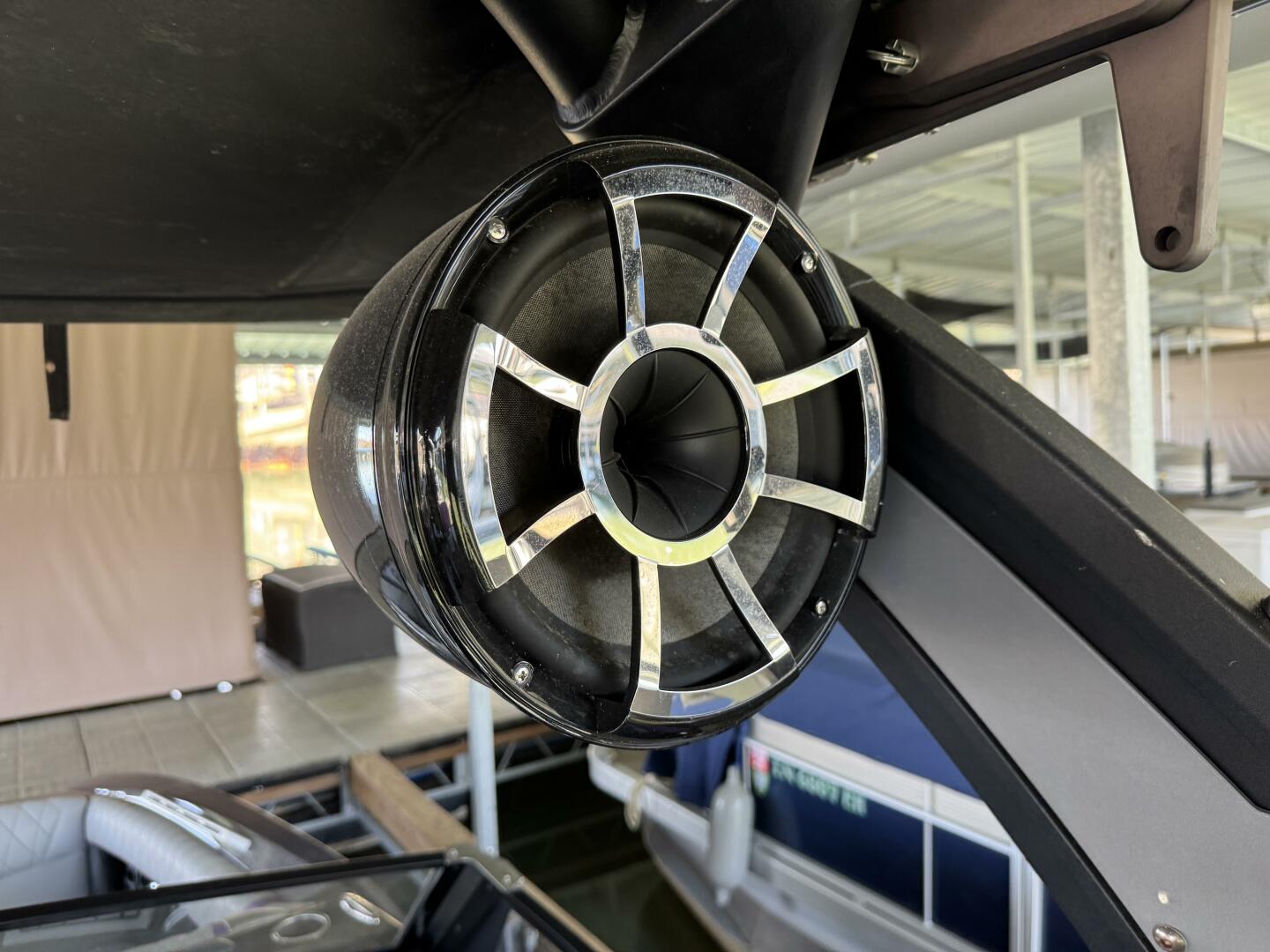 Slide: The Image of Tige RZX3 Wake & Surf Boat 2017 - 5323319