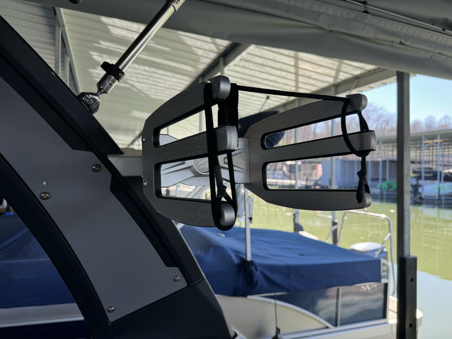 Slide: The Image of Tige RZX3 Wake & Surf Boat 2017 - 5323320