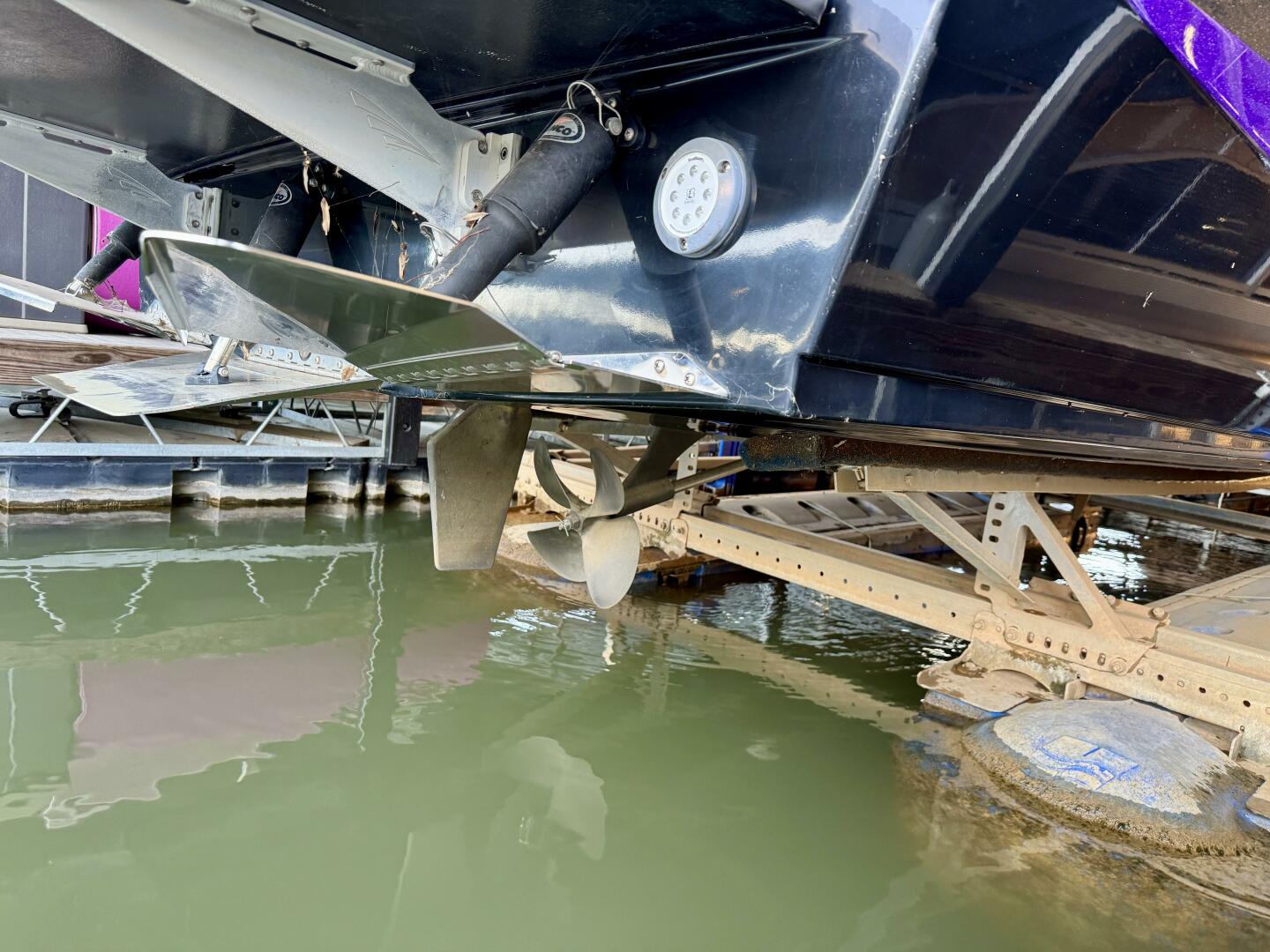 Slide: The Image of Tige RZX3 Wake & Surf Boat 2017 - 5323327