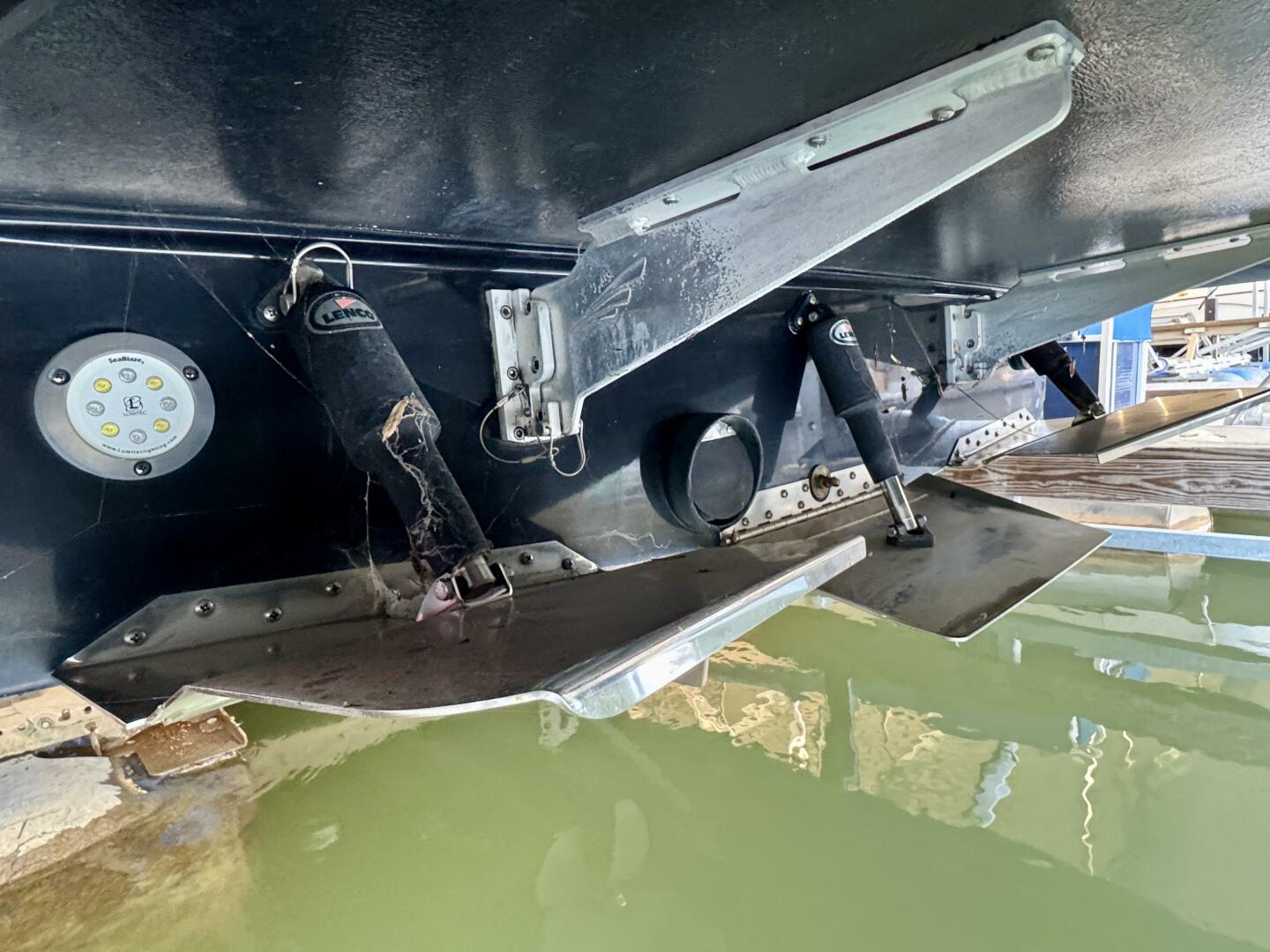 Slide: The Image of Tige RZX3 Wake & Surf Boat 2017 - 5323329