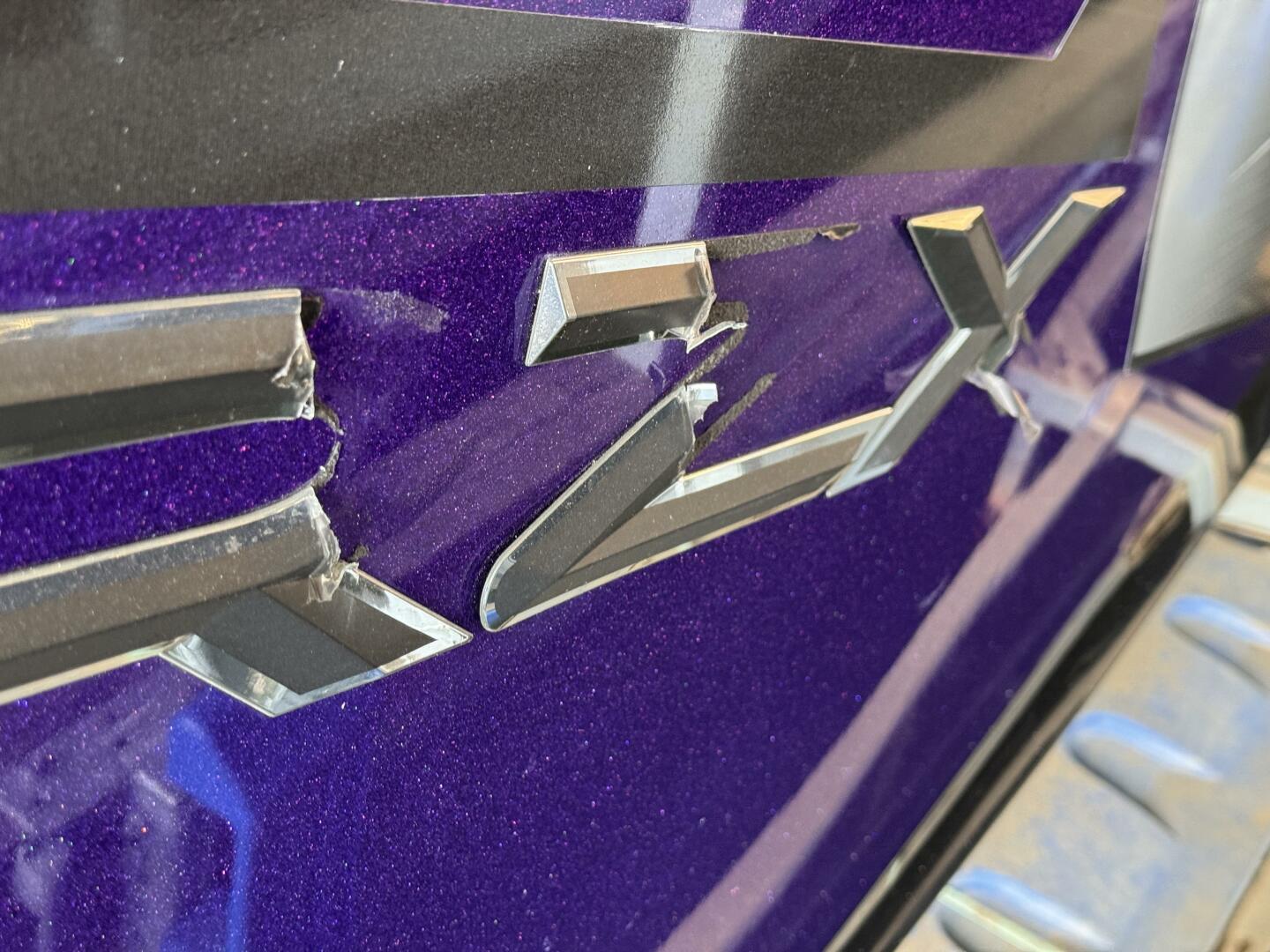 Slide: The Image of Tige RZX3 Wake & Surf Boat 2017 - 5323348