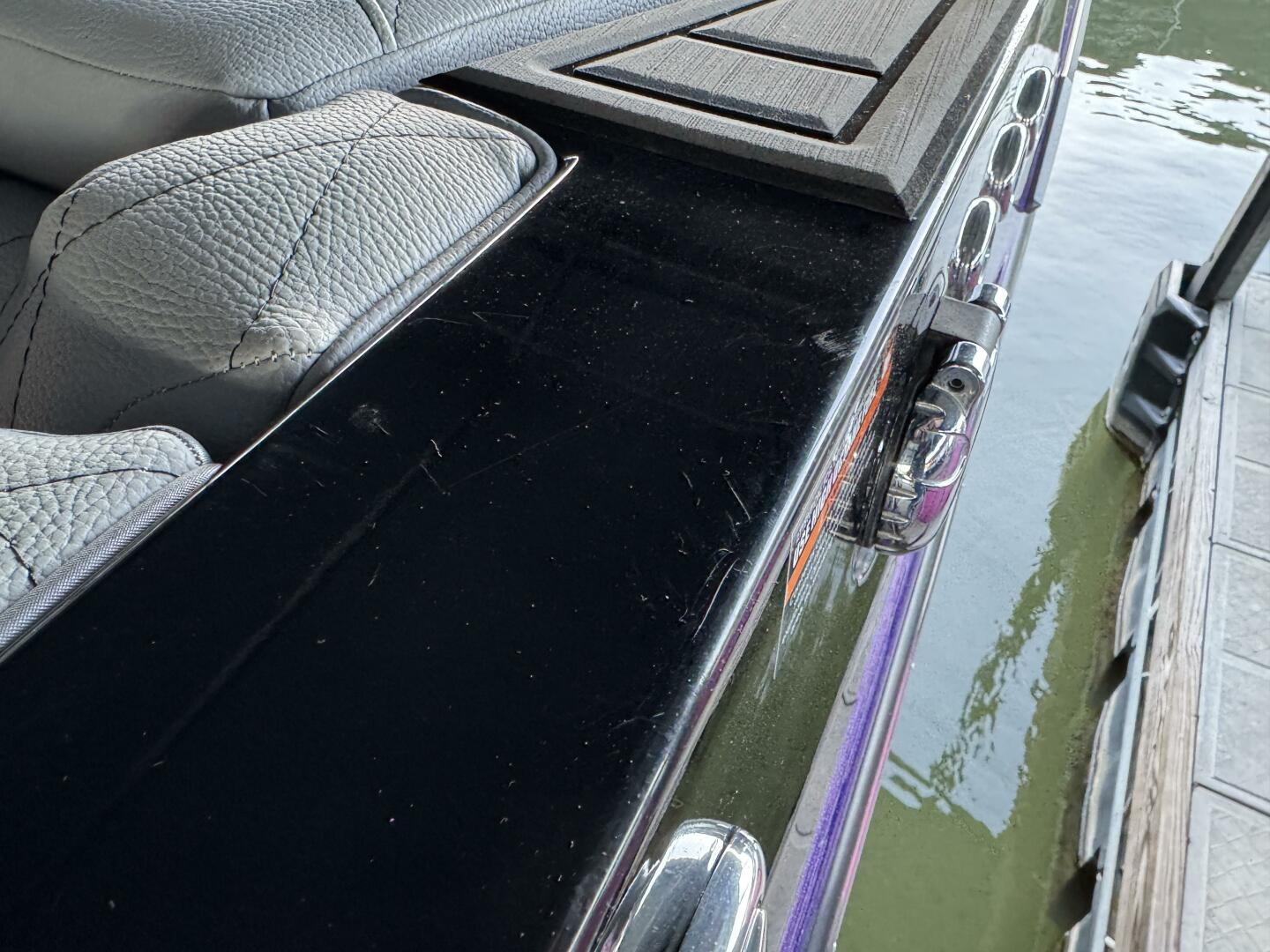 Slide: The Image of Tige RZX3 Wake & Surf Boat 2017 - 5323395