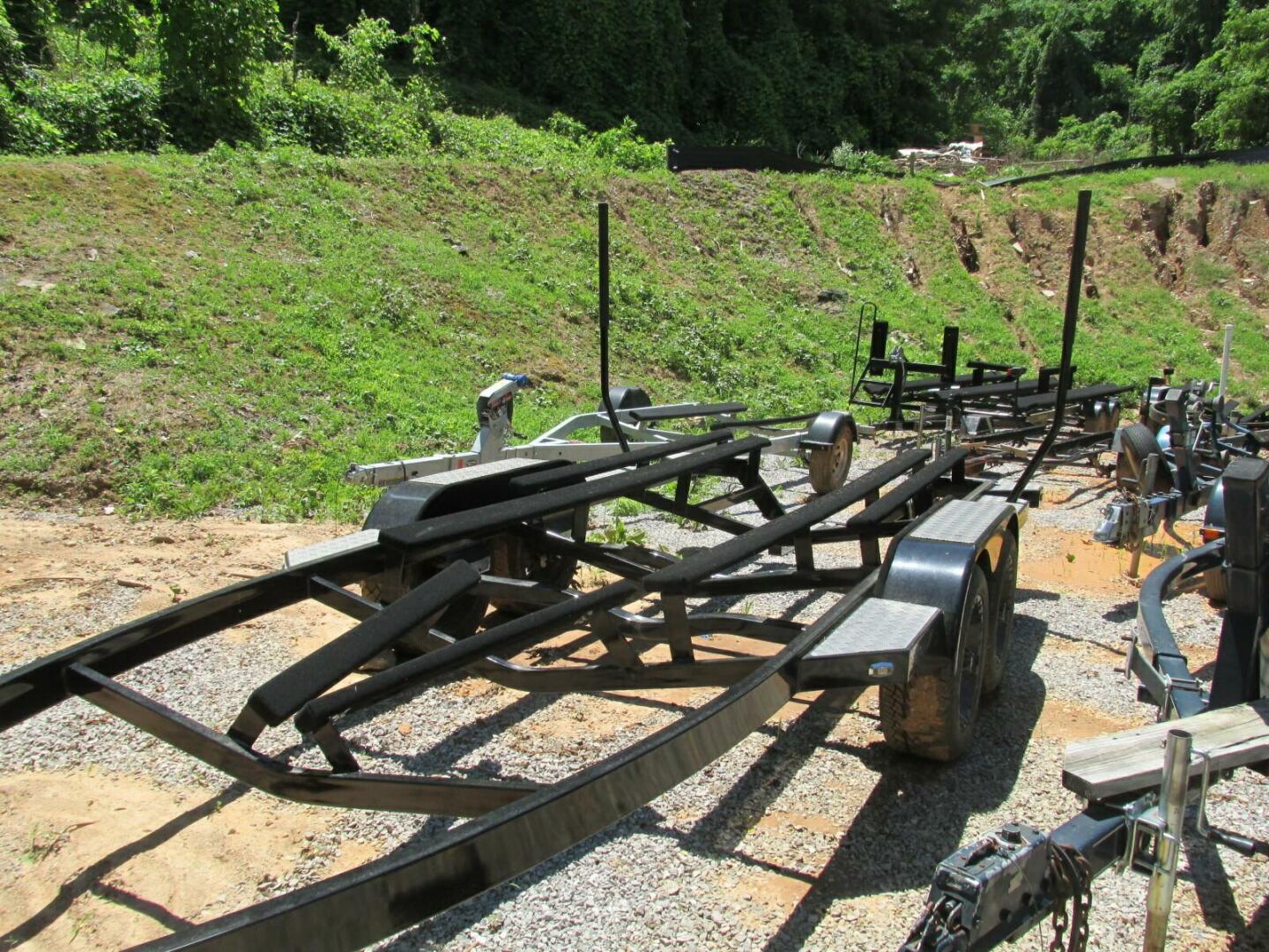 Slide: The Image of Tige RZX3 Wake & Surf Boat 2017 - 5323409