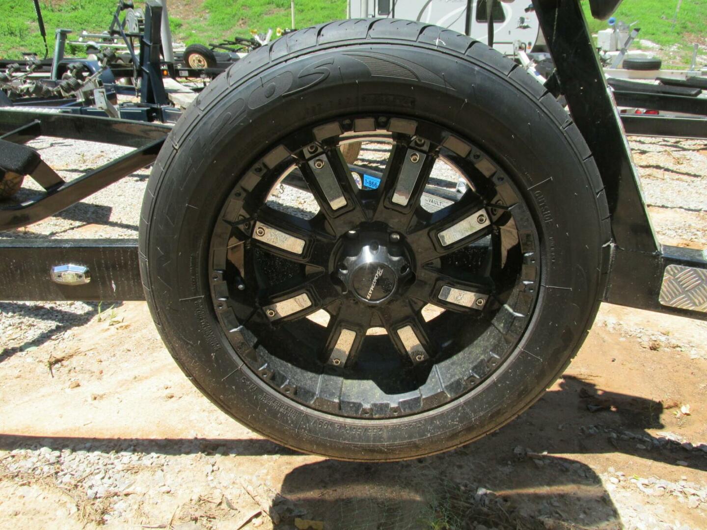 Slide: The Image of Tige RZX3 Wake & Surf Boat 2017 - 5323412