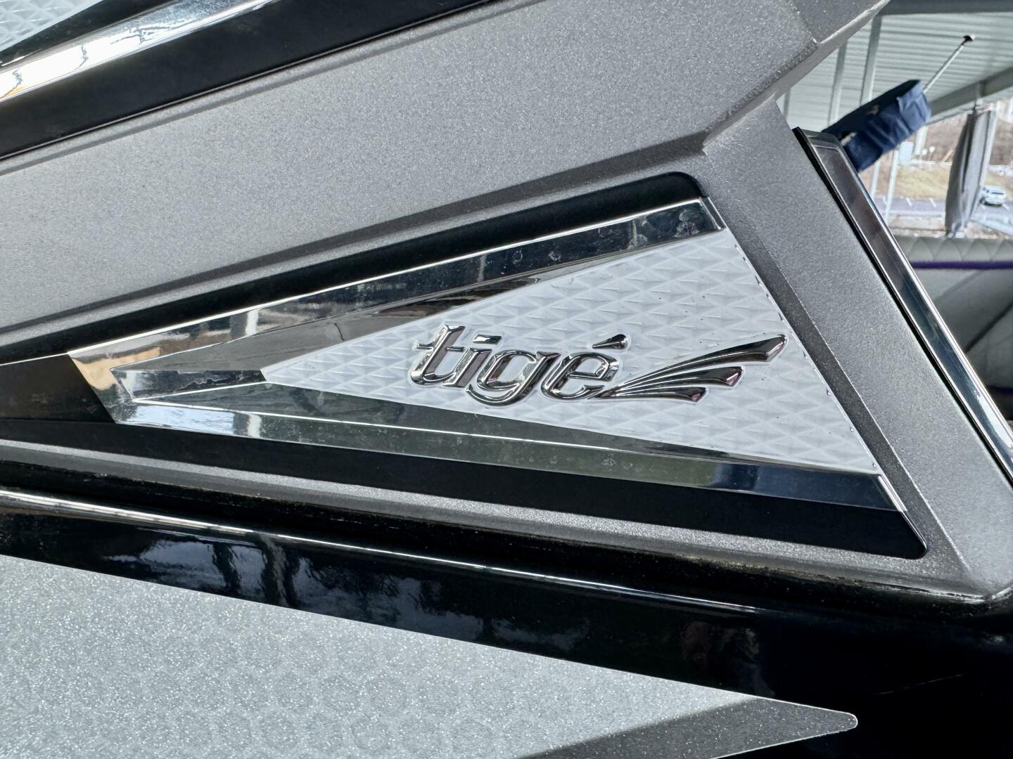 Slide: The Image of Tige RZX3 Wake & Surf Boat 2017 - 5323418