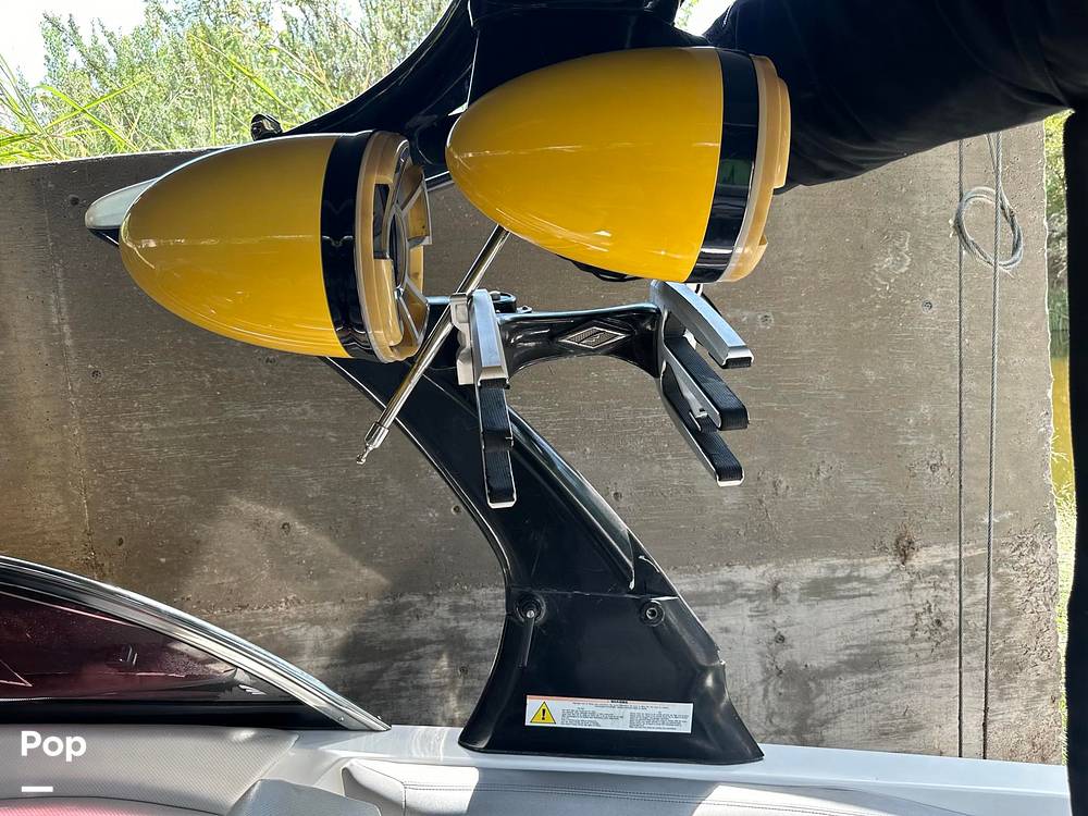 Slide: The Image of Exterior Speakers - 23