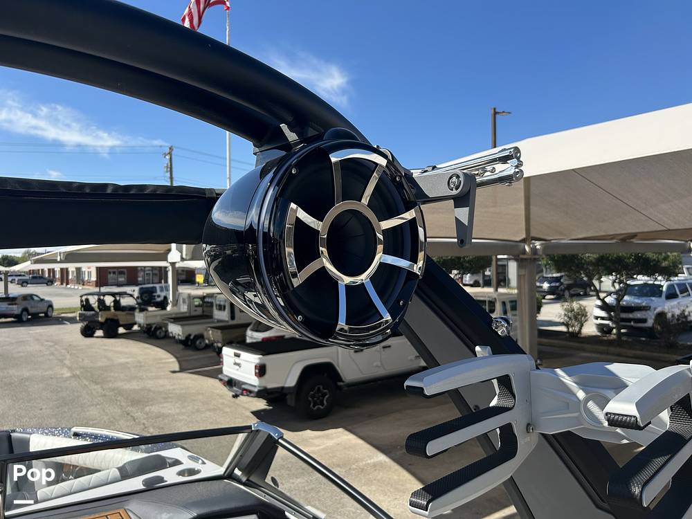 Slide: The Image of Tige ZX1 2019 - 14748799