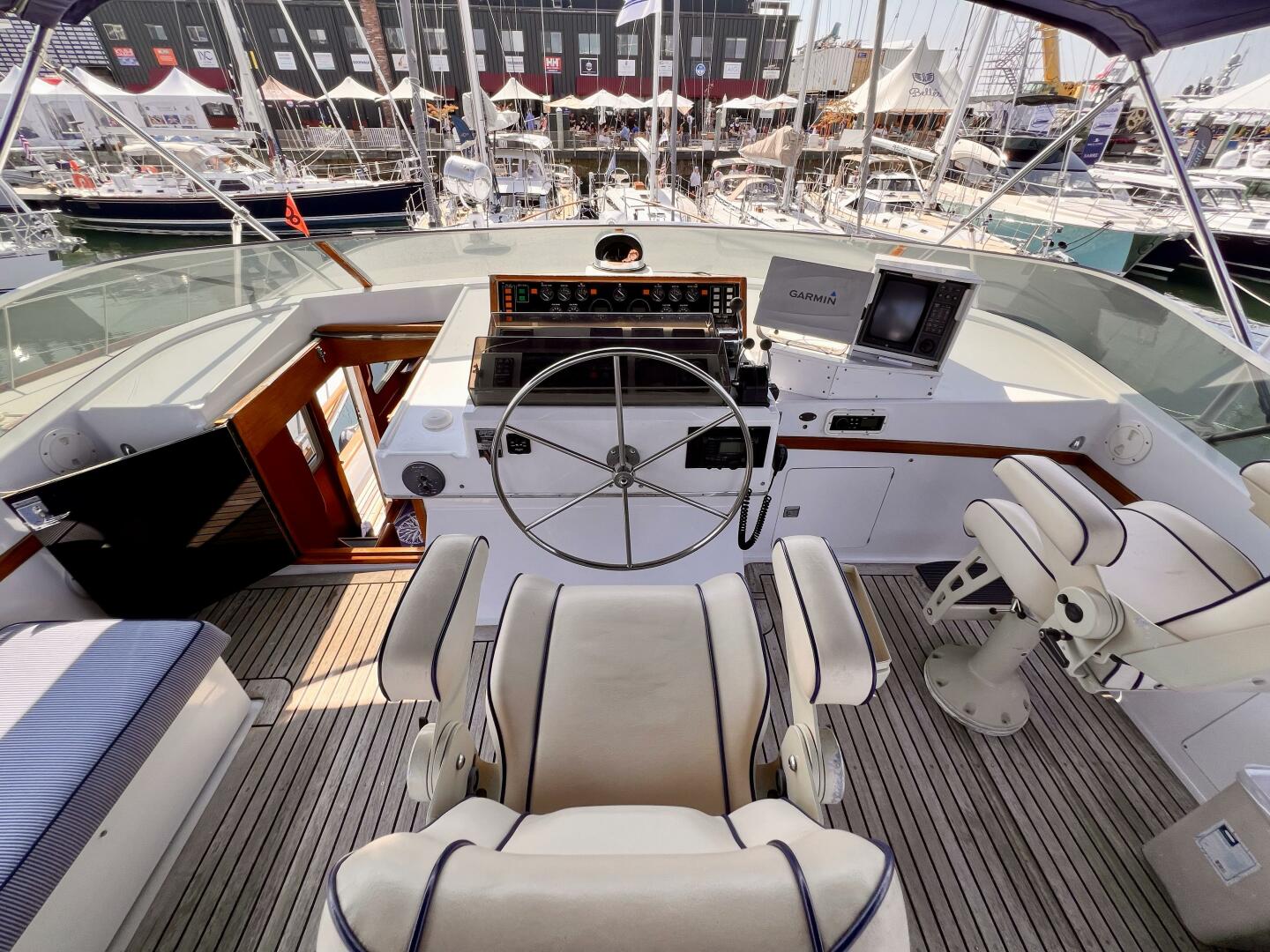 Slide: The Image of Tollycraft Pilothouse Motoryacht 1993 - 4673735