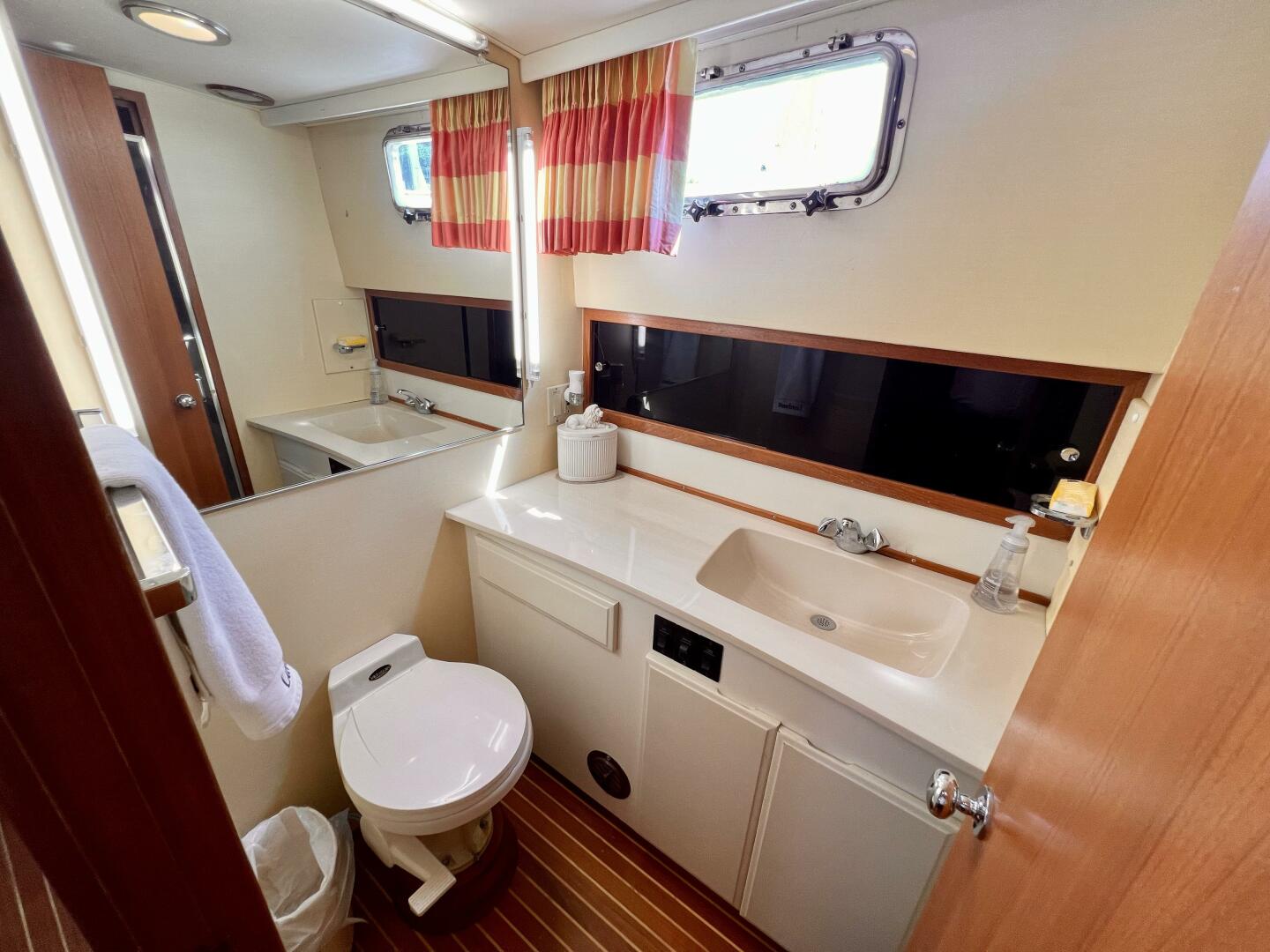 Slide: The Image of Tollycraft Pilothouse Motoryacht 1993 - 4673811