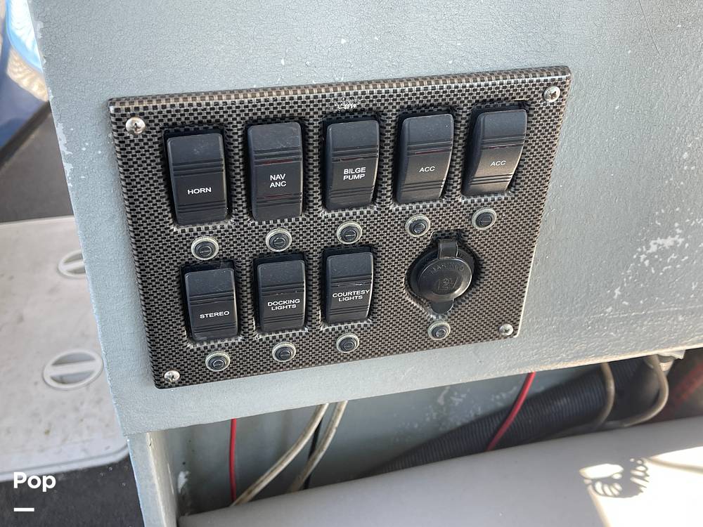 Slide: The Image of Horn/nav Lights/bilge Pump/stereo/docking Lights/courtesy Light Controls - 15185899