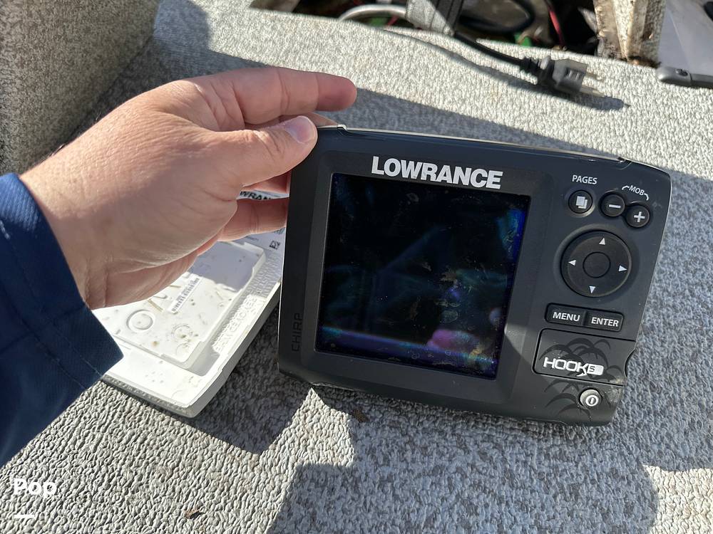 Slide: The Image of Tracker 195txw 2017 - 11863066