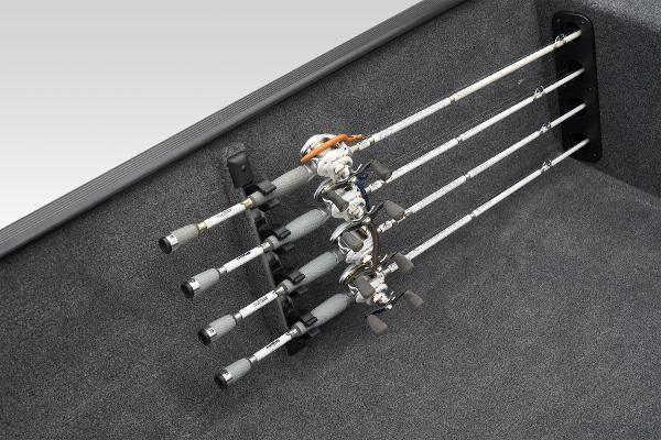 Slide: The Image of Tracker Bass Tracker Classic XL 2025 - 16