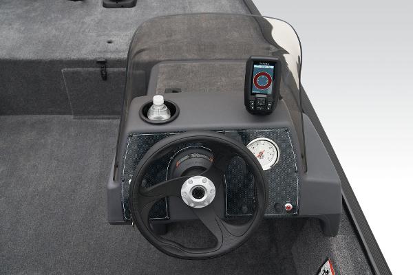 Slide: The Image of Tracker Bass Tracker Classic XL 2025 - 24