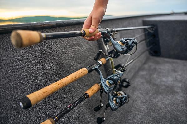 Slide: The Image of Tracker Bass Tracker Classic XL 2025 - 43