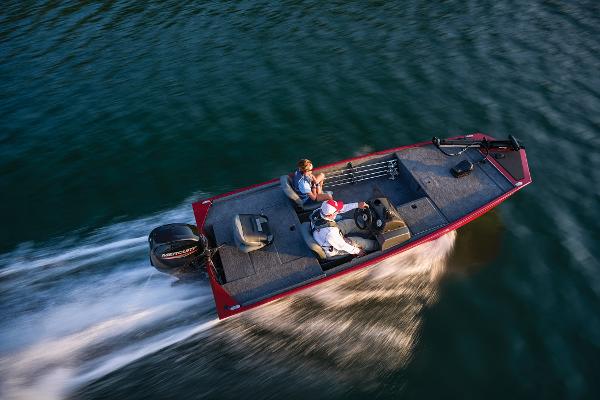 Slide: The Image of Tracker Bass Tracker Classic XL 2025 - 56