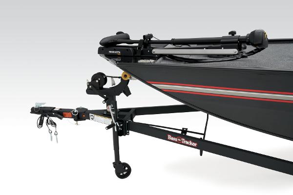 Slide: The Image of Tracker Bass Tracker Classic XL 2025 - 7