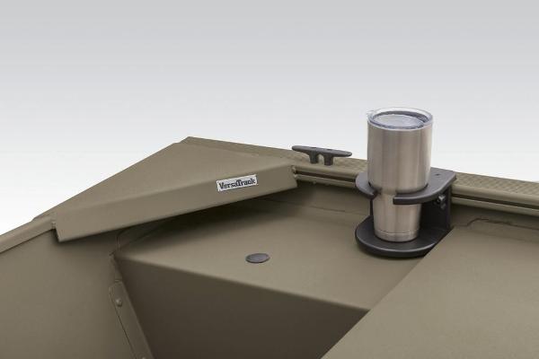 Slide: The Image of Tracker Grizzly 1648 Jon 2023 - 12
