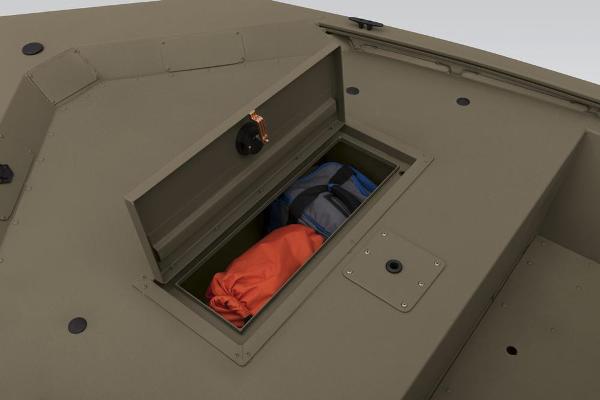 Slide: The Image of Tracker Grizzly 1648 SC 2025 - 12