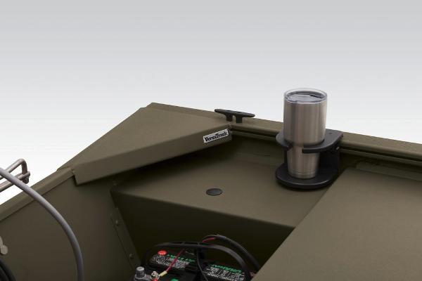 Slide: The Image of Tracker Grizzly 1648 SC 2025 - 17