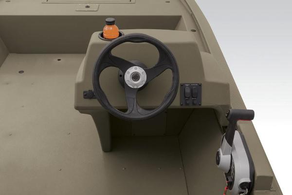 Slide: The Image of Tracker Grizzly 1648 SC 2025 - 19