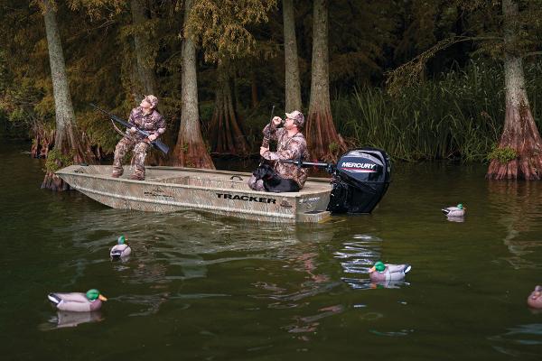 Slide: The Image of Tracker Grizzly 1654 T Sportsman 2026 - 33