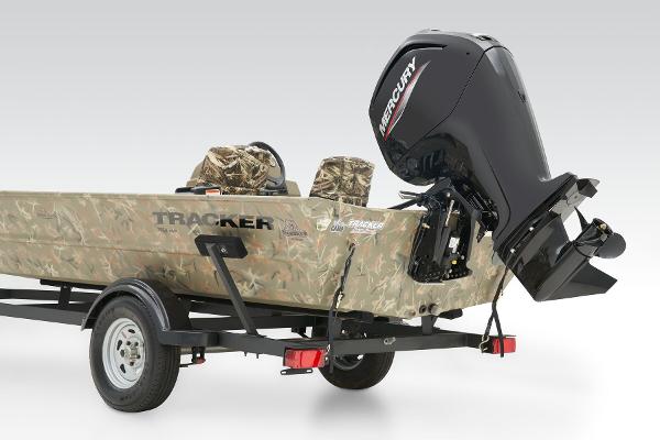 Slide: The Image of Tracker Grizzly 1754 SC 2024 - 34