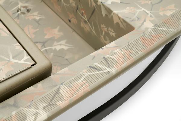 Slide: The Image of Tracker Grizzly 1754 SC 2025 - 13