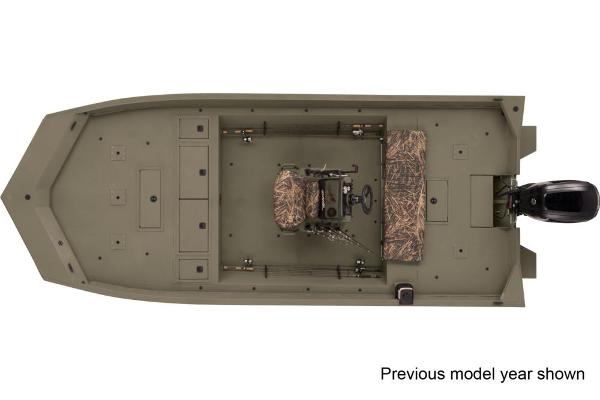 Slide: The Image of Tracker Grizzly 2072 CC 2024 - 2