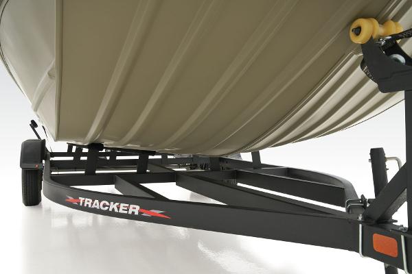 Slide: The Image of Tracker Grizzly 2072 CC Sportsman 2024 - 4
