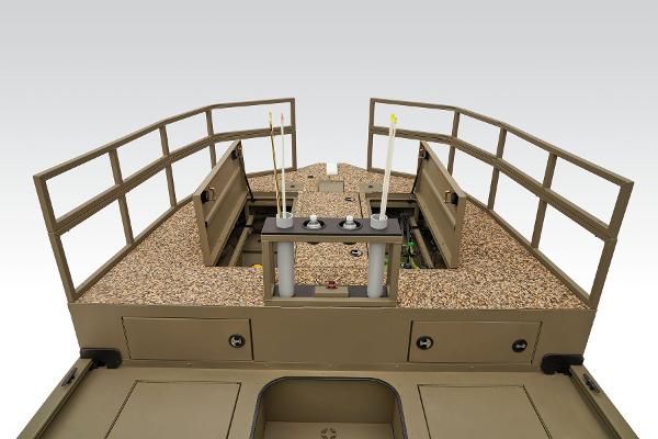 Slide: The Image of Tracker Grizzly 2072 CC Sportsman Kicker 2025 - 31