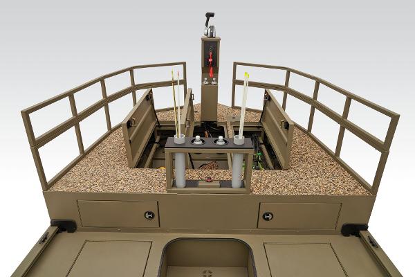Slide: The Image of Tracker Grizzly 2072 CC Sportsman Kicker 2025 - 32