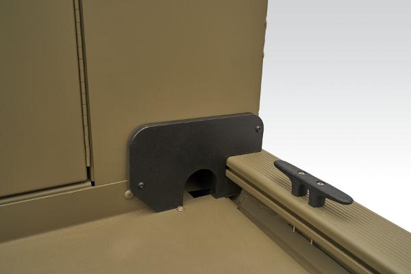 Slide: The Image of Tracker Grizzly 2072 CC Sportsman Kicker 2025 - 48