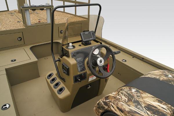 Slide: The Image of Tracker Grizzly 2072 CC Sportsman Kicker 2025 - 52