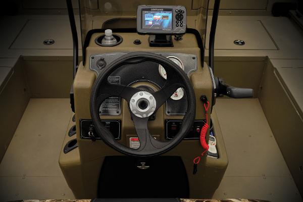 Slide: The Image of Tracker Grizzly 2072 CC Sportsman Kicker 2025 - 54
