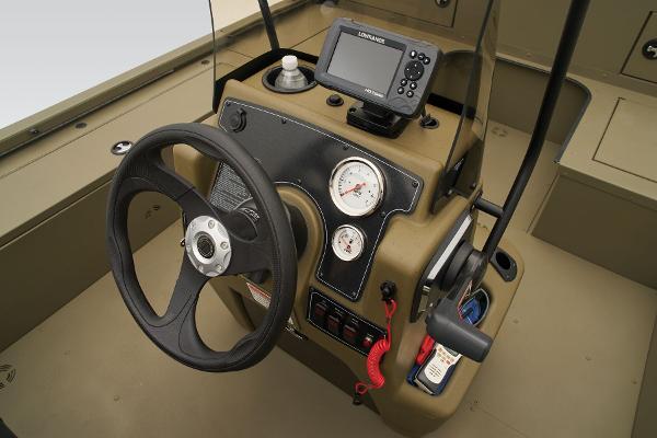 Slide: The Image of Tracker Grizzly 2072 CC Sportsman Kicker 2025 - 57