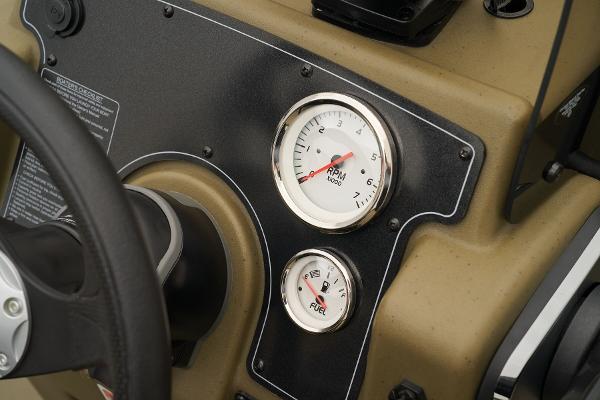 Slide: The Image of Tracker Grizzly 2072 CC Sportsman Kicker 2025 - 60