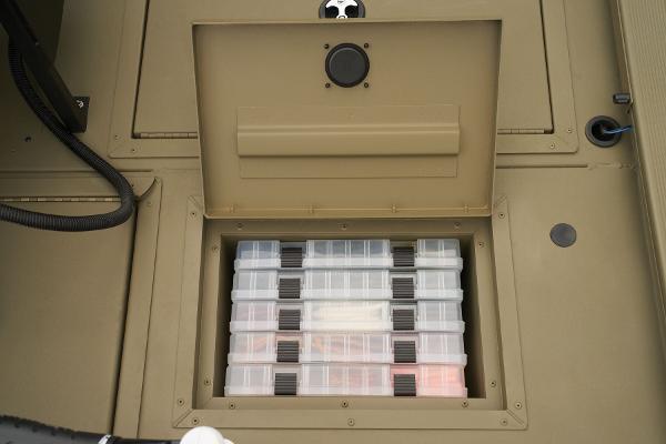 Slide: The Image of Tracker Grizzly 2072 CC Sportsman Kicker 2025 - 78