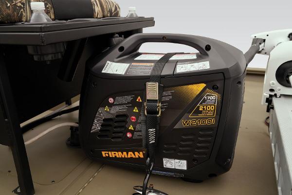 Slide: The Image of Tracker Grizzly 2072 CC Sportsman Kicker 2025 - 83