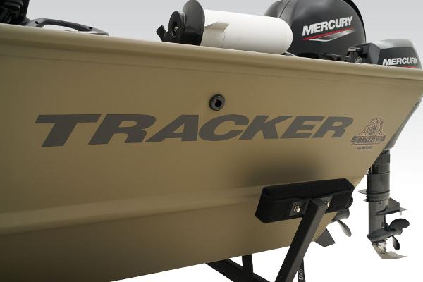 Slide: The Image of Tracker Grizzly 2072 CC Sportsman Kicker 2025 - 84