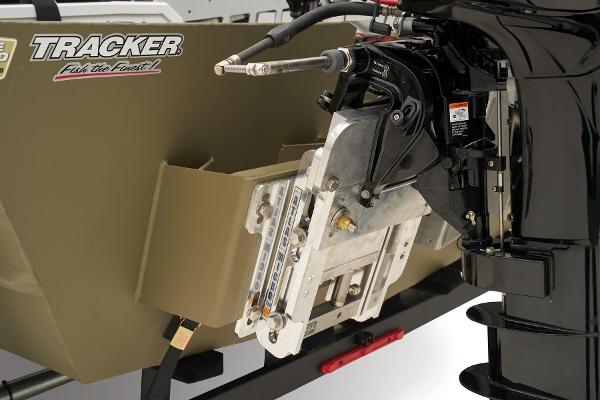 Slide: The Image of Tracker Grizzly 2072 CC Sportsman Kicker 2025 - 88