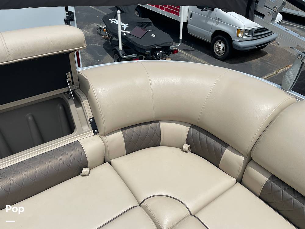 Slide: The Image of Tracker Party Barge 20 DLX 2021 - 14534160