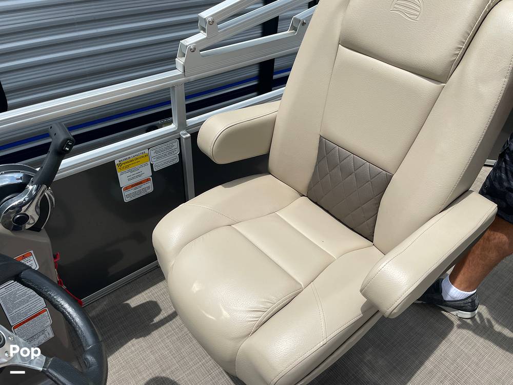 Slide: The Image of Tracker Party Barge 20 DLX 2021 - 14534168