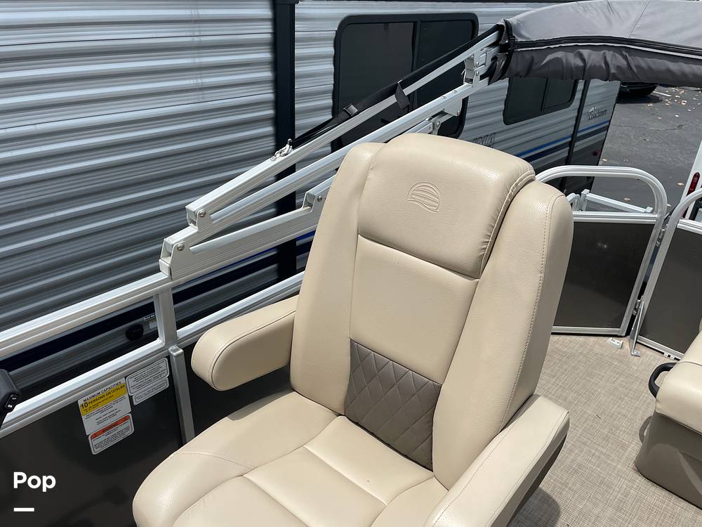 Slide: The Image of Tracker Party Barge 20 DLX 2021 - 14534169