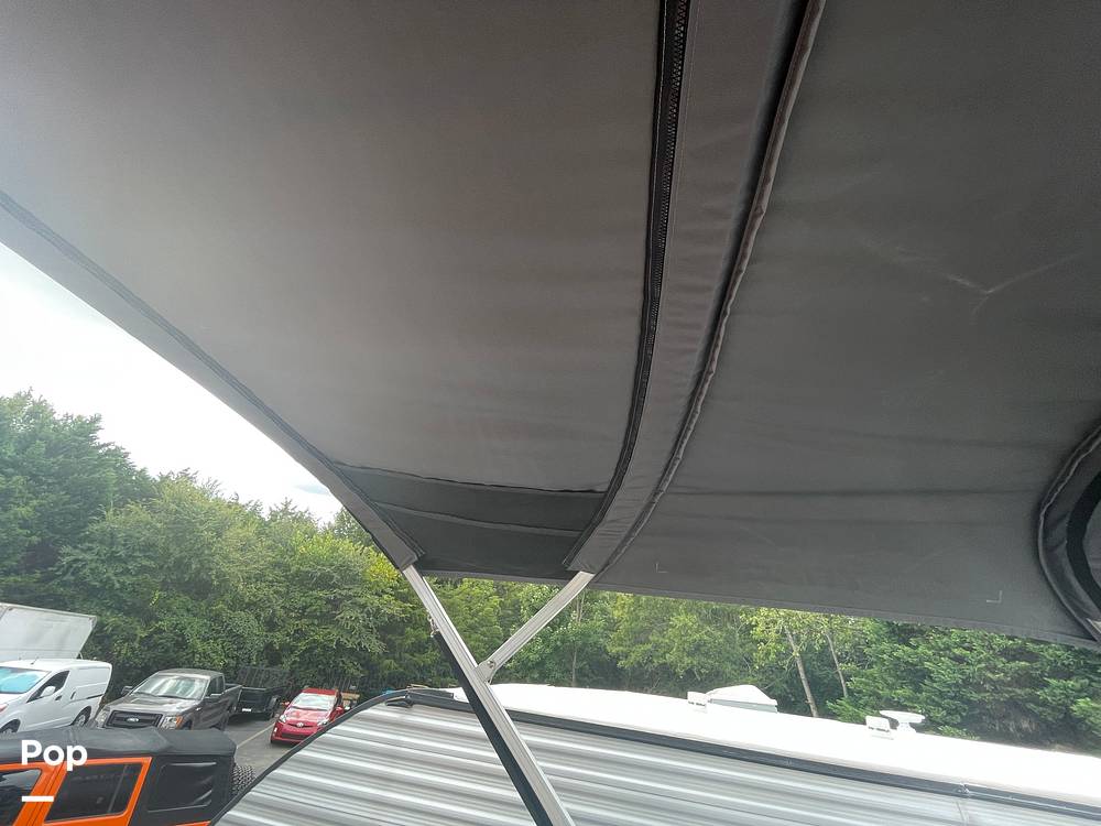 Slide: The Image of Tracker Party Barge 20 DLX 2021 - 14534292